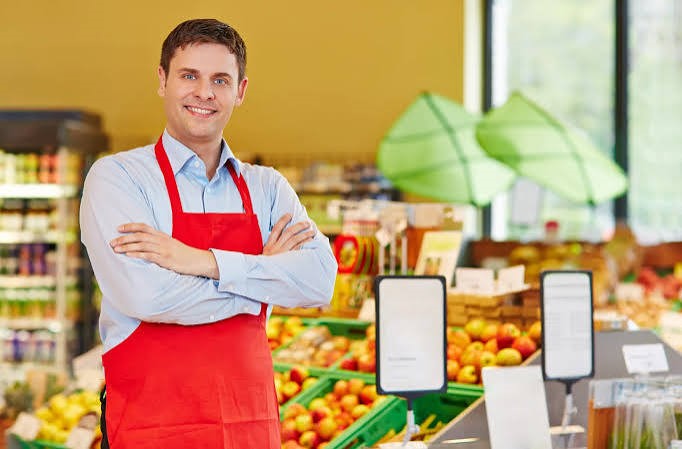STORE MANAGER